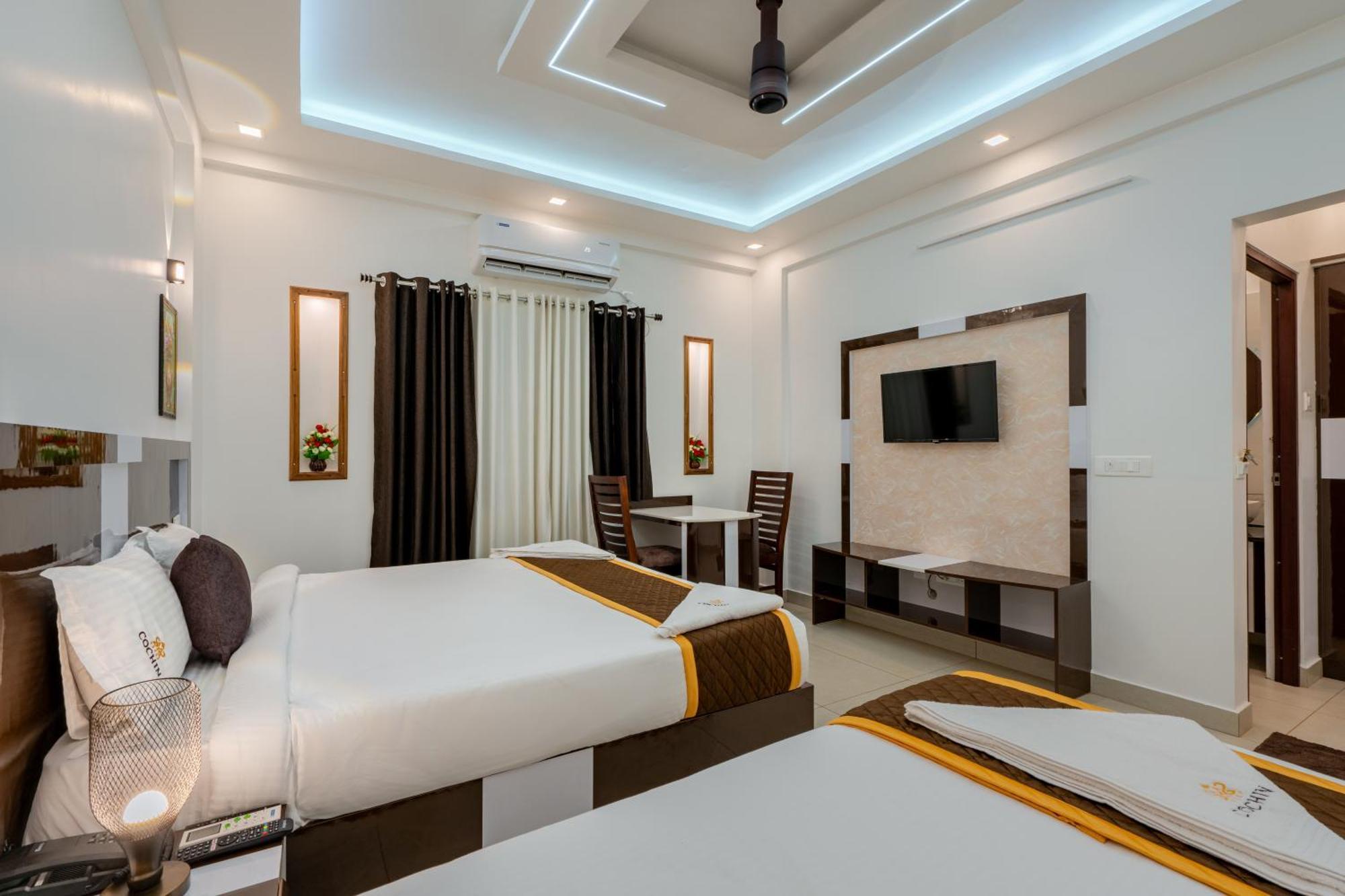Cochin Airport Hotel Коччи Экстерьер фото