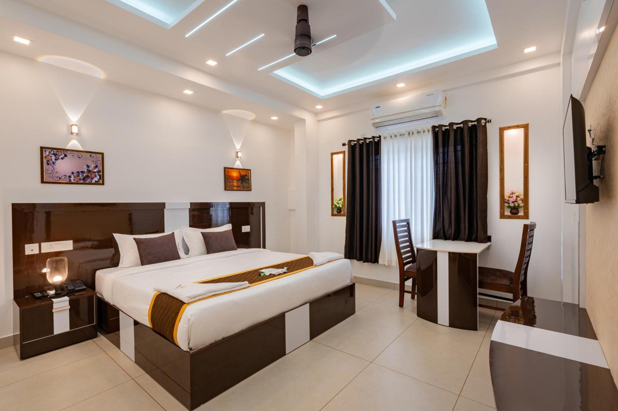 Cochin Airport Hotel Коччи Экстерьер фото