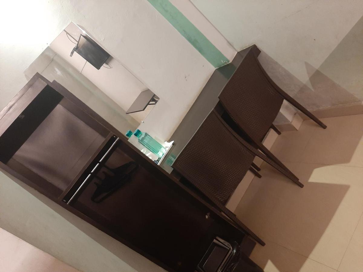 Cochin Airport Hotel Коччи Экстерьер фото